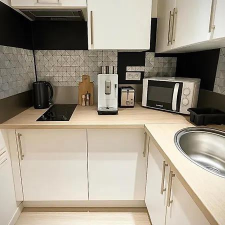 Centre Festival - Internet Fibre - 2 Adultes Et Couchage Enfant En Option * Cannes